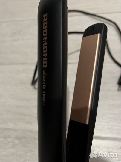 Выпрямитель для волос Redmond