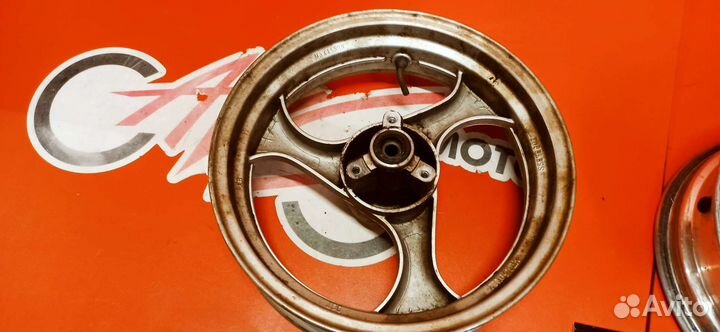 Колесо переднее R13 на китайский скутер 150cc