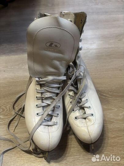 Коньки botas кожаные 39 размера