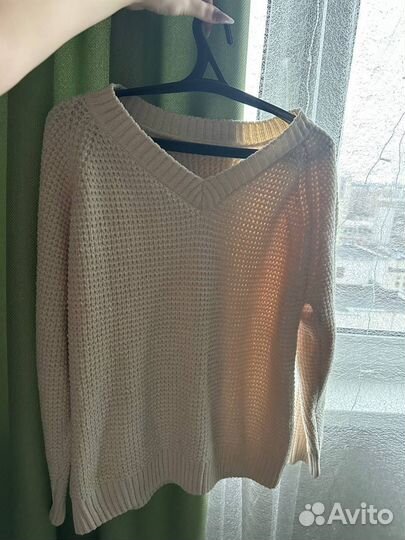 Свитер женский оверсайз бежевый мягкий