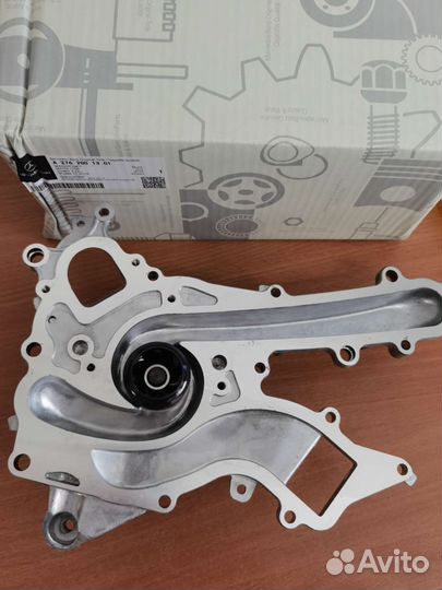 Помпа охлаждения A2762001301 m276 новая оригинал