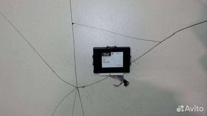 Блок управления бесключевого доступа Toyota Camry