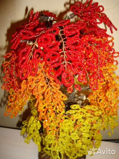 Дерево из бисера