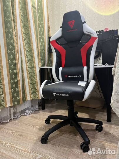 Игровое геймерское кресло Thunder X3 Идеал