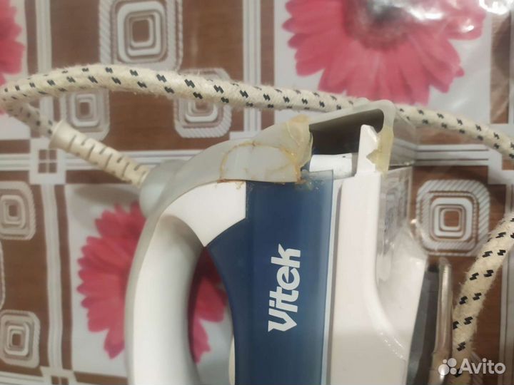 Утюг Vitek