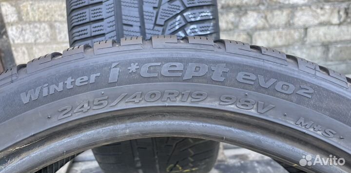 Hankook Winter I'Cept Evo2 W320 245/40 R19