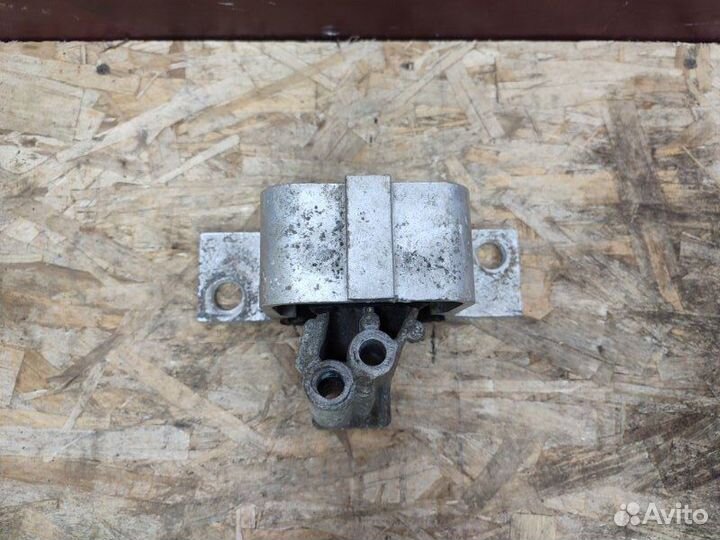 Опора двигателя правая LADA Vesta