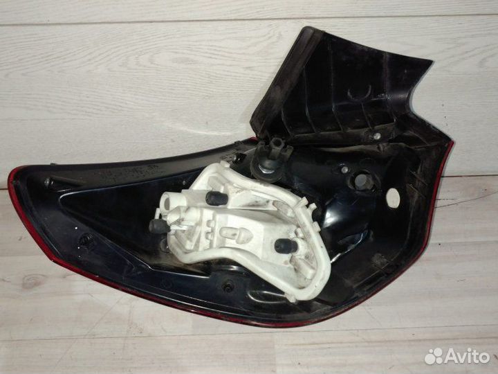 Фонарь задний правый Opel Astra J A16XER 2010