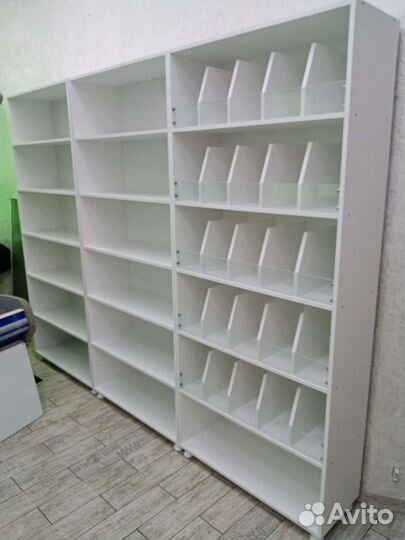 Прилавки,стеллажи для табака,канцелярии