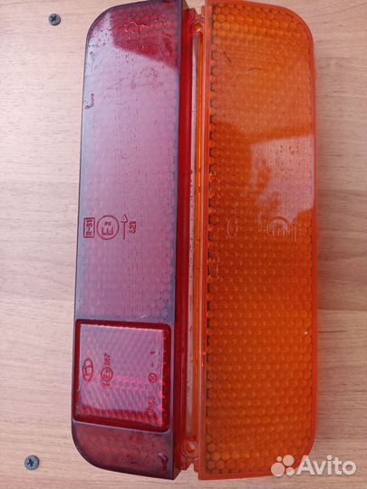 Стекло на фару ваз 2103