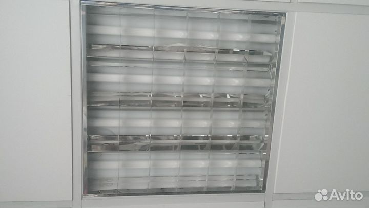 Встраиваемые в потолок светильники