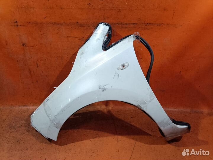 Крыло переднее Nissan Leaf AZE0 (Левое)