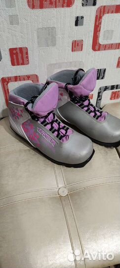 Ботинки для лыж детские 34 размер