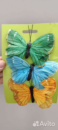 Бабочки на зажимах