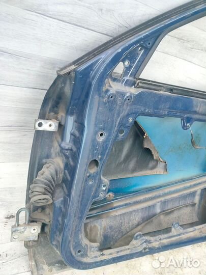 Дверь передняя правая Volkswagen Passat, B5 1999