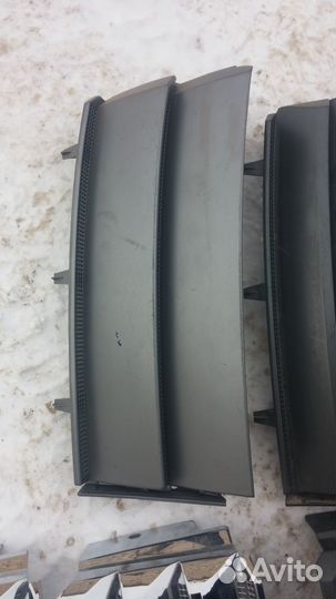 Range Rover Vogue 3 L322 жабра в лев крыло 2005-09