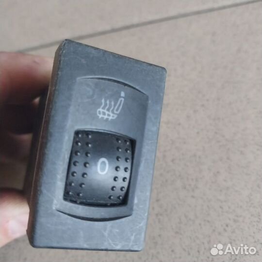 Кнопка подогрева сиденья Volkswagen Passat B5