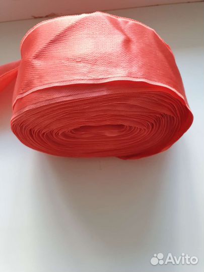 Атласная лента ширина 4 см,длина около 20 метров