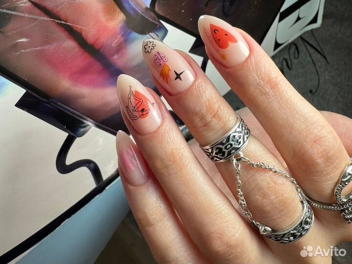 Маникюр с покрытием гель-лак. Педикюр. Студия