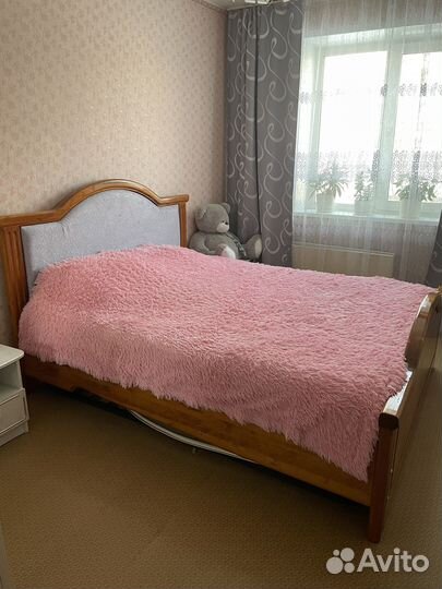 Кровать