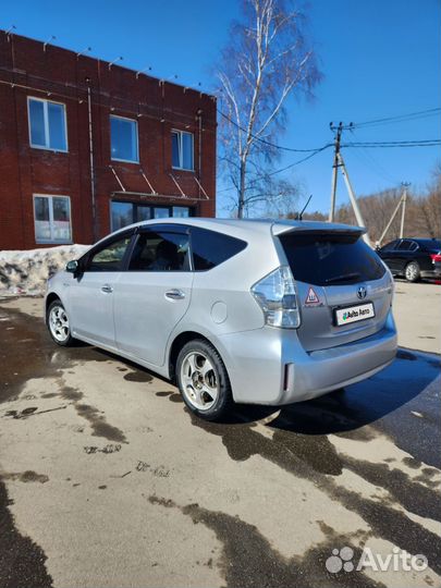 Toyota Prius Alpha 1.8 CVT, 2012, 215 000 км