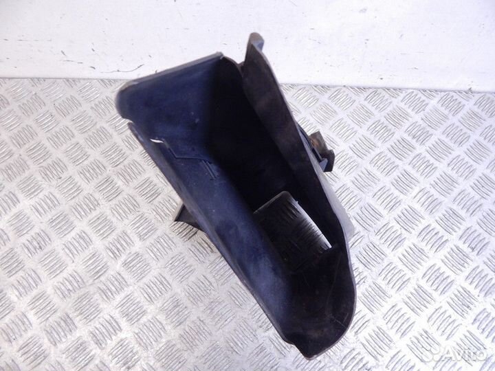 Воздуховод пластмассовый BMW E53