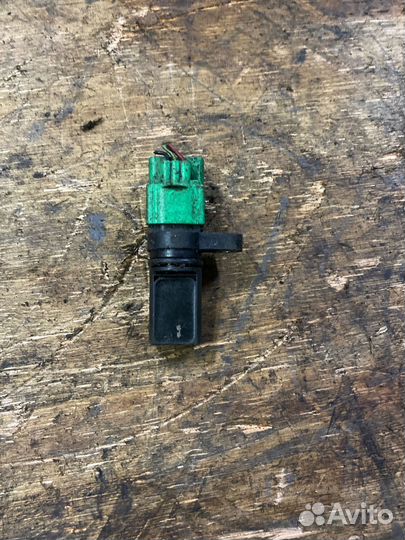 Датчик коленвала Nissan March