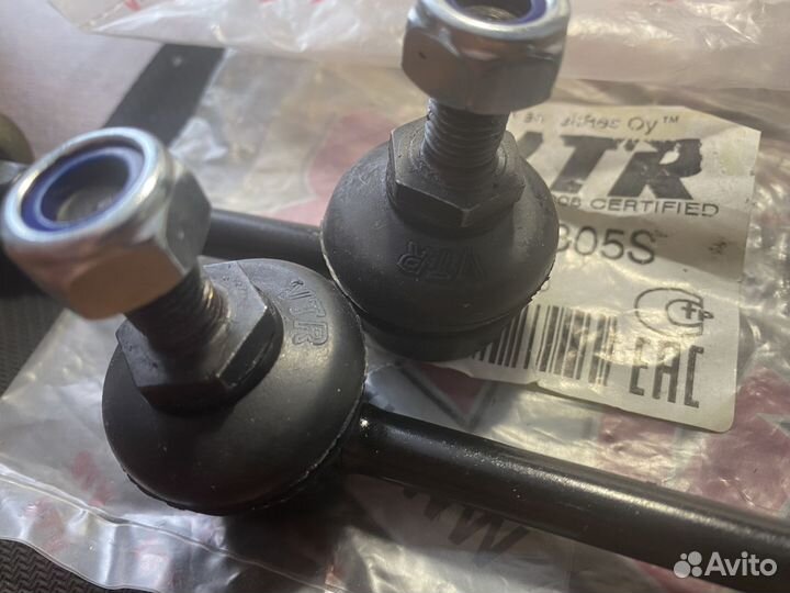 Стойки стабилизатора задней подвески Nissan