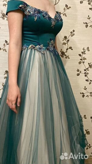 Вечернее платье