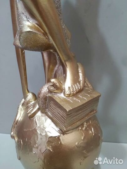 Статуэтка Фемида,новая