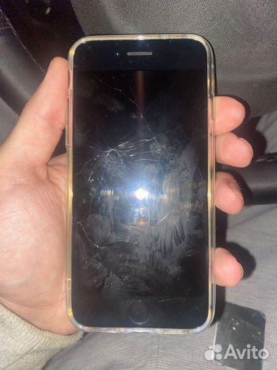 Телефон iPhone 8 64 gb