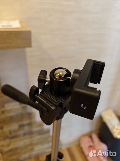 Штатив для телефона с пультом