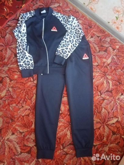Костюм спортивный