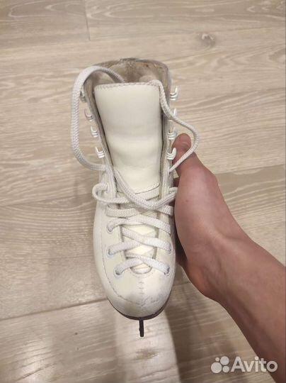 Фигурные коньки Wifa prima 28