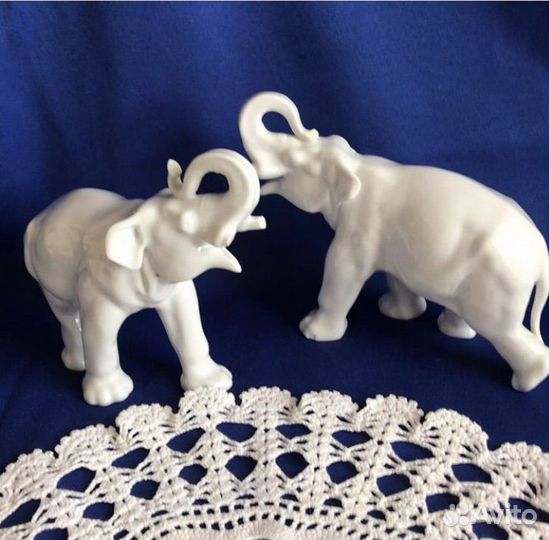 Статуэтка фарфоровая 