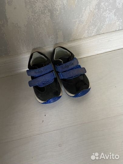 Кроссовки детские