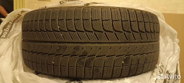 Michelin Latitude X-Ice 235/45 R17 97H