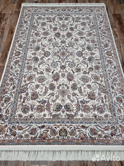 Ковер персидский новый