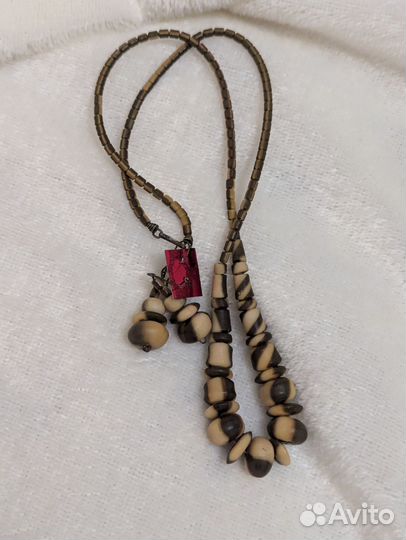 Четки, бижутерия из дерева