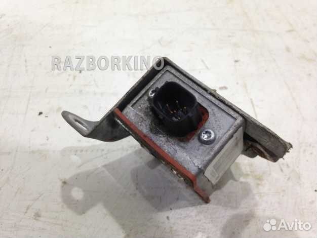 Датчик SRS Тойота Avensis 1 T220