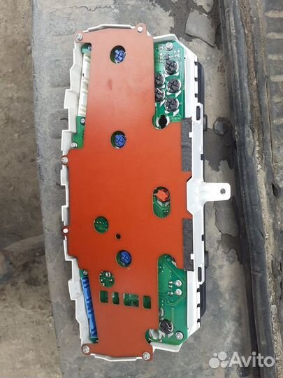 Щиток приборов Mitsubishi Lancer 9