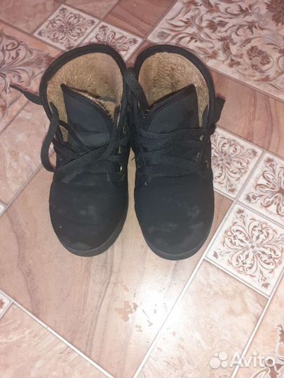 Ботинки на мальчика 27 и 28 р. 3 пары