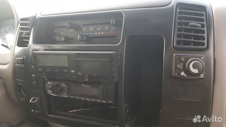 Hino 300 (Dutro), 2010