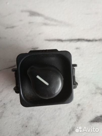 Регулировка зеркал заднего вида