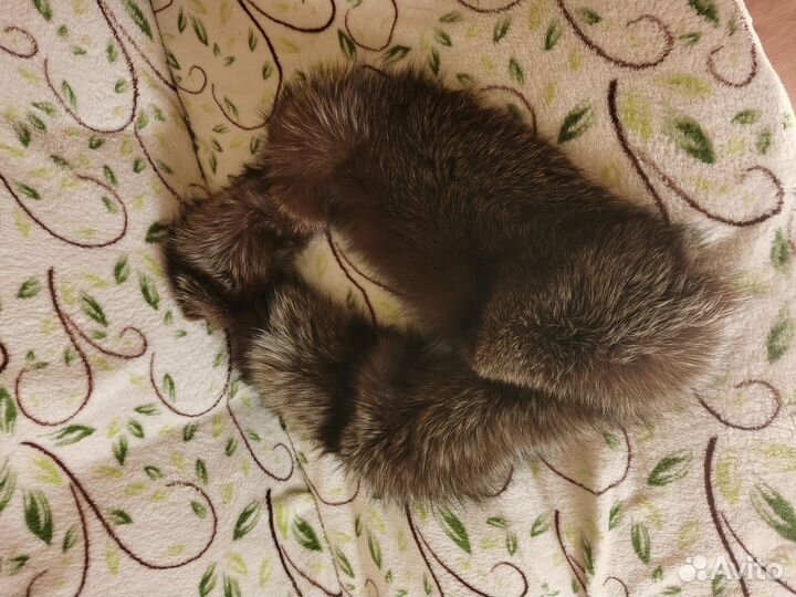 Меховой воротник чернобурка