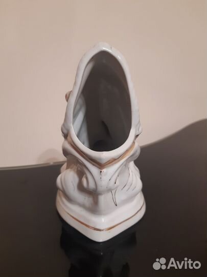 Фарфоровая статуэтка 