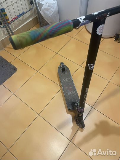 Трюковой самокат tech team scout