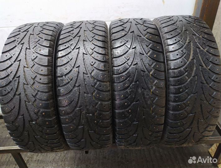 Hankook Winter I'Pike 215/60 R17 99W