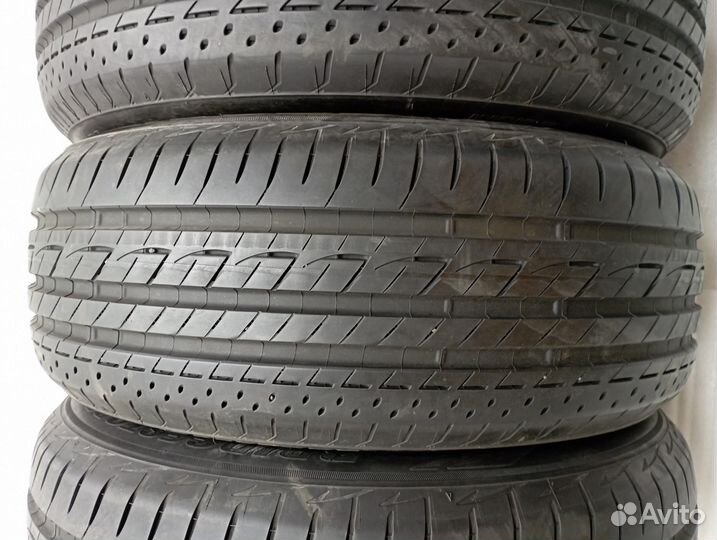 Bridgestone Playz RV Ecopia PRV-1 215/55 R17 94V
