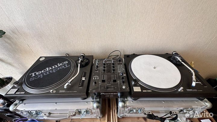 Technics sl1210 mk2 Technics sl1210 mk3 DJM400